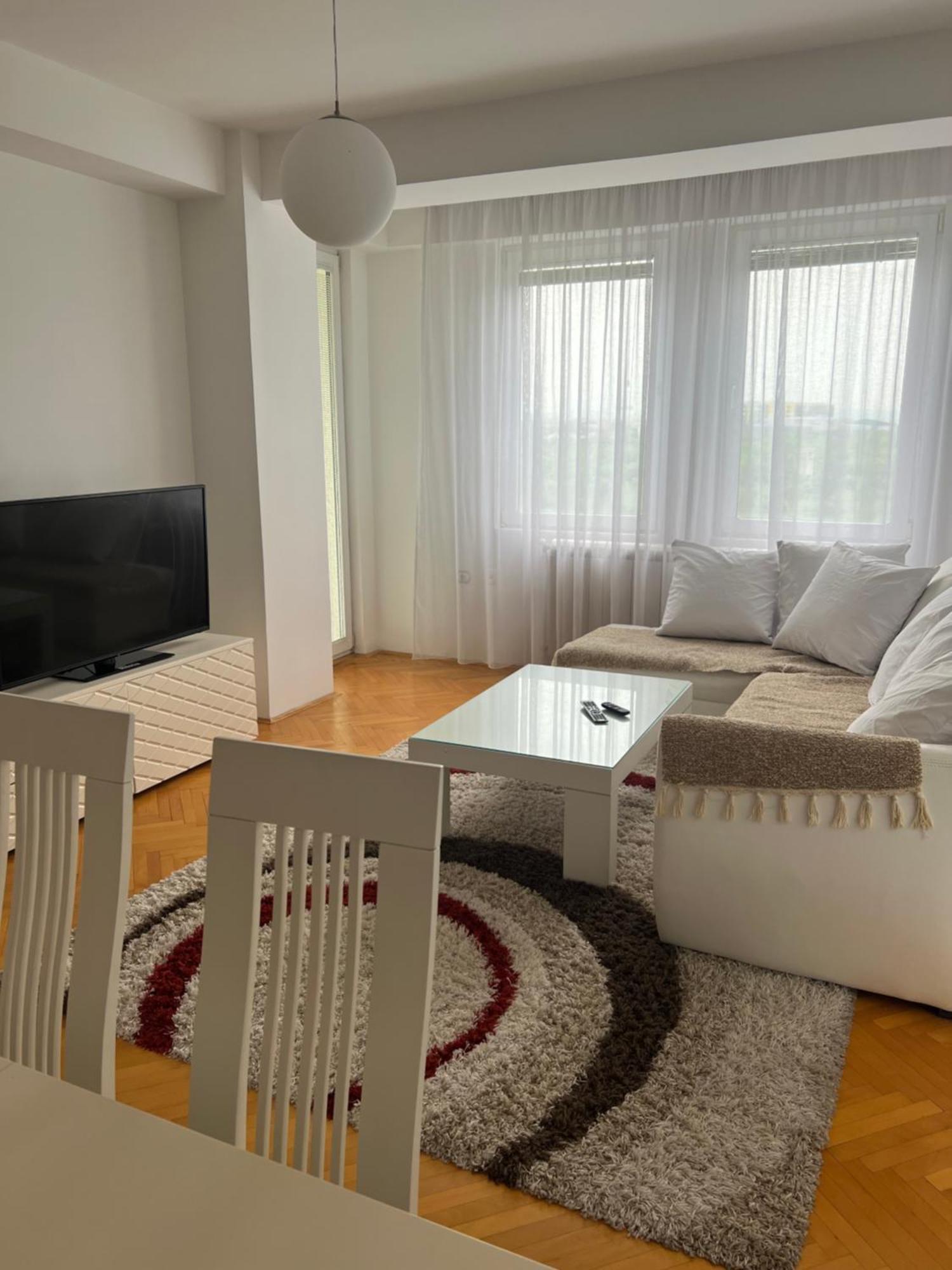 סקופיה Karas Apartments מראה חיצוני תמונה