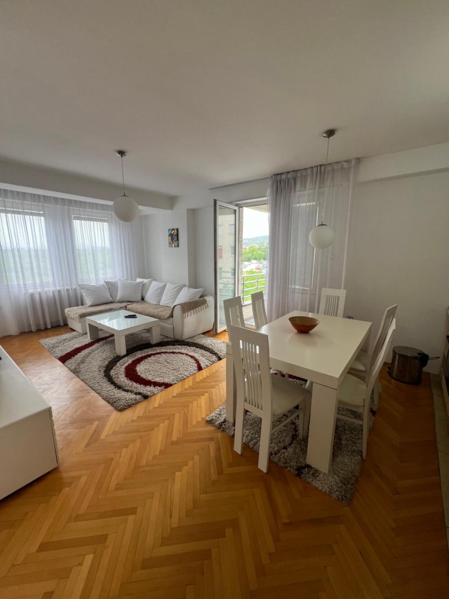סקופיה Karas Apartments מראה חיצוני תמונה