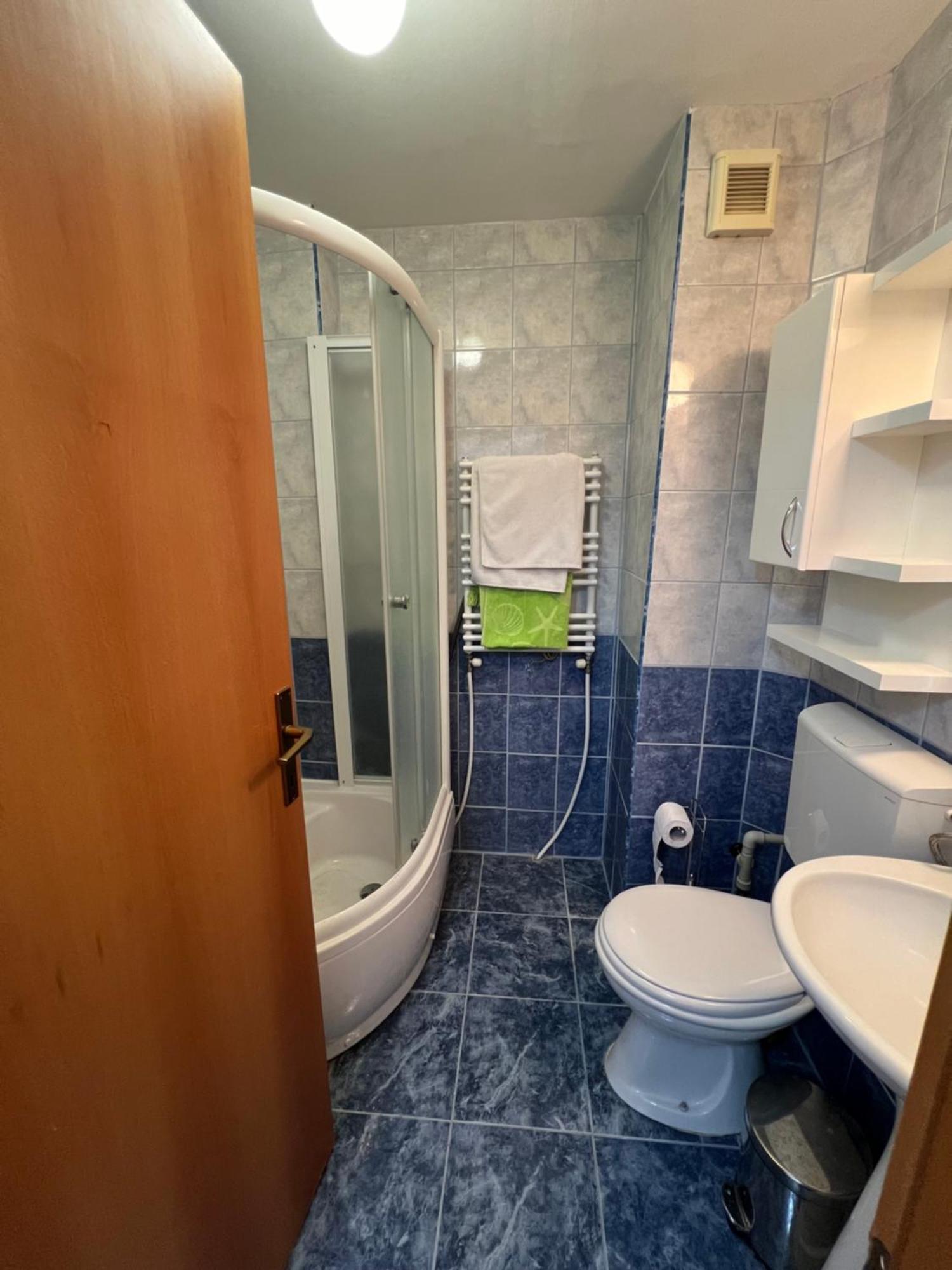 סקופיה Karas Apartments מראה חיצוני תמונה