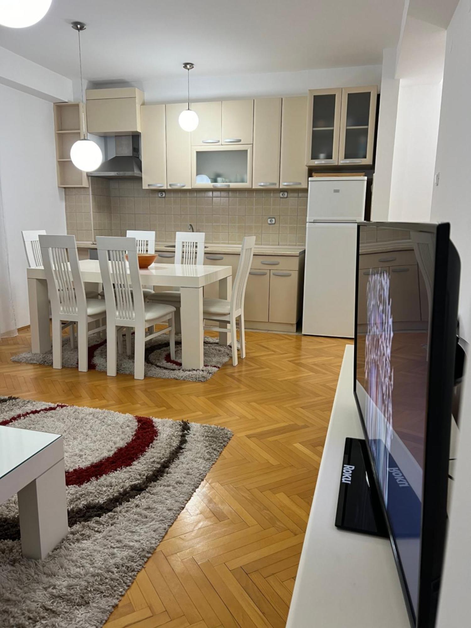 סקופיה Karas Apartments מראה חיצוני תמונה